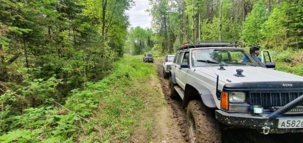 Продажа Jeep Cherokee, 1993 год в Барнауле