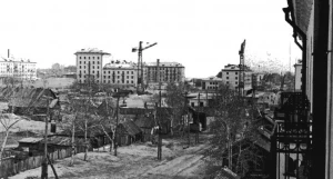 Начало строительства ЦУМа в Барнауле. Вид с ул. Димитрова, дата фото не указана.