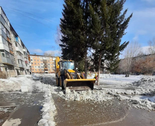 В Барнауле провели первый в году «чистый четверг».