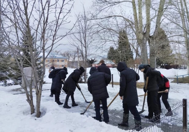 В Барнауле провели первый в году «чистый четверг».