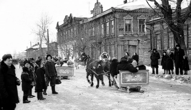 Проводы зимы на пл. Свободы, фото 1959 года.