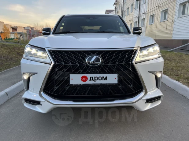 Lexus по цене "трешки" в центре города продают в Барнауле.