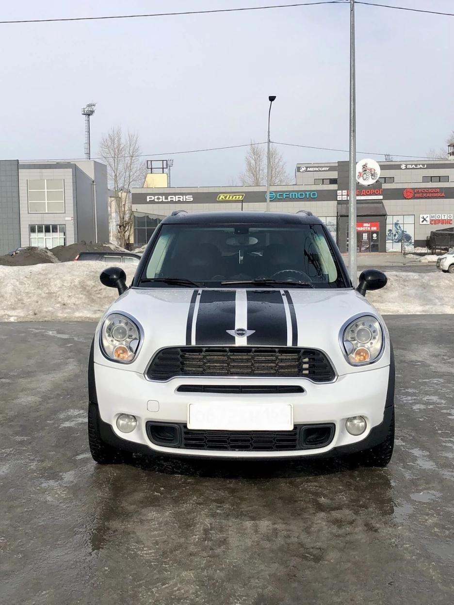 Что за необычный Mini Cooper в зебровой расцветке продают за 830 тыс.  рублей в Барнауле