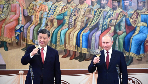 Государственный обед от имени президента РФ Владимира Путина в честь председателя КНР Си Цзиньпина.