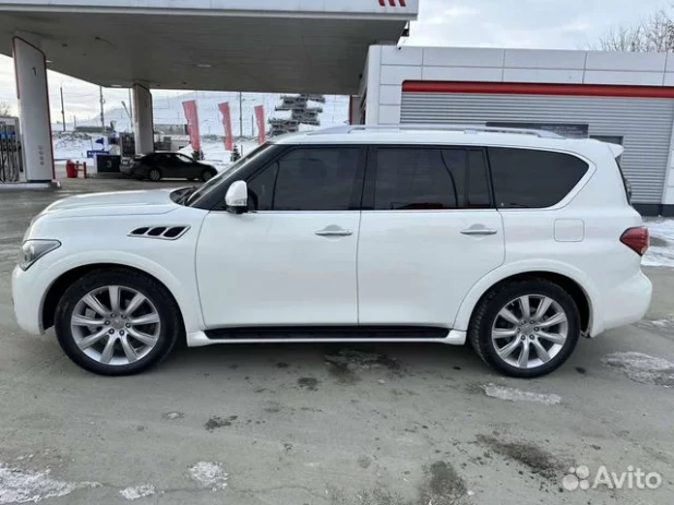 Infiniti QX56.