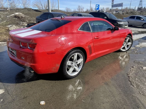 Chevrolet Camaro 2011 года выпуска за 1,6 млн рублей