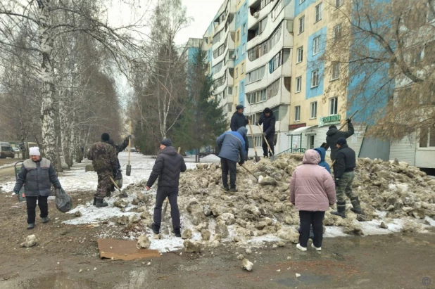 "Чистый четверг" в Барнауле.