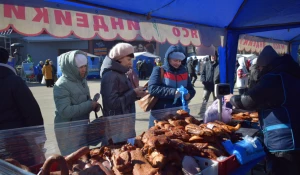 Продовольственная ярмарка.