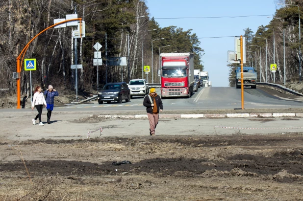 Развязка на Змеиногорском тракте.