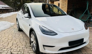  Электрокар Tesla Model Y продают за 5,9 млн рублей в Барнауле

