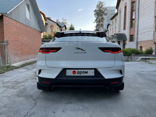 Jaguar I-Pace продают в Сибири за 5,5 млн рублей.