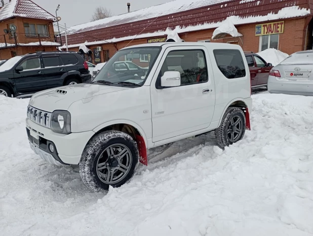 Suzuki Jimny 2013 года выпуска за 1 млн рублей