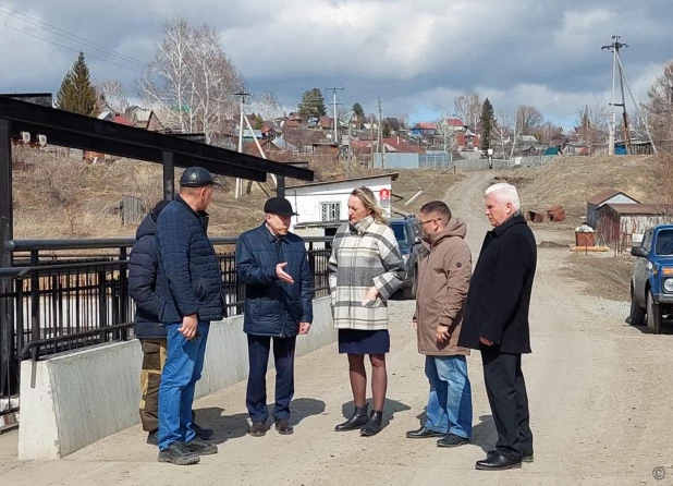 В Барнауле проверяют состояние городских дамб.