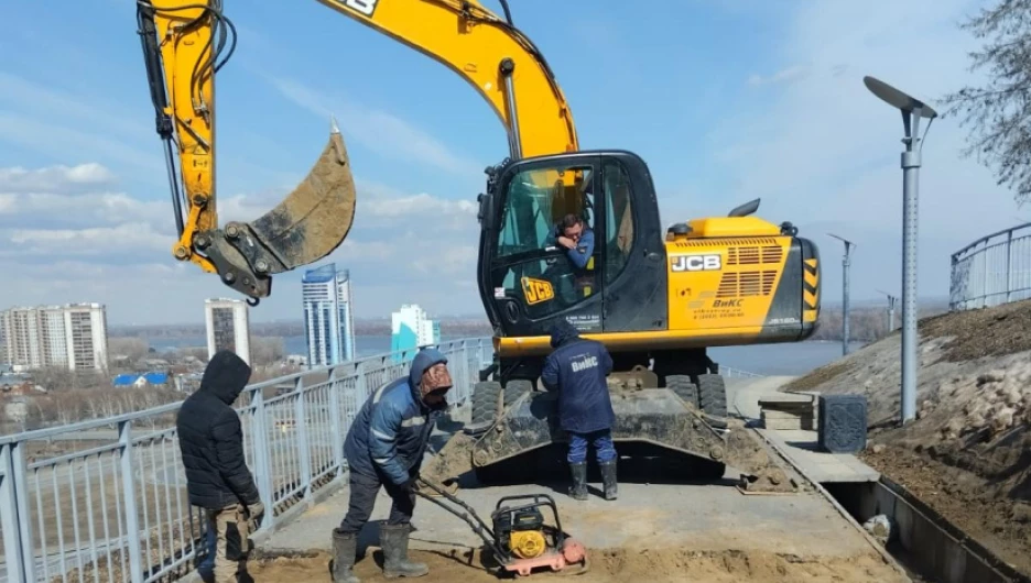 В Барнауле восстановили участок террасы Нагорного парка.