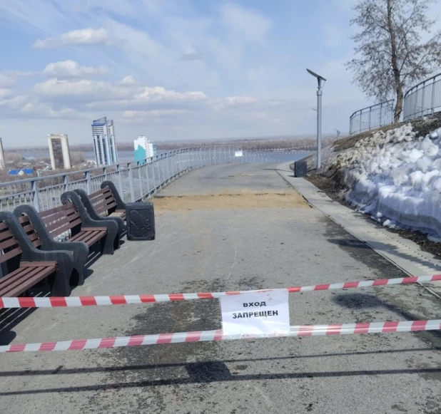 В Барнауле восстановили участок террасы Нагорного парка.