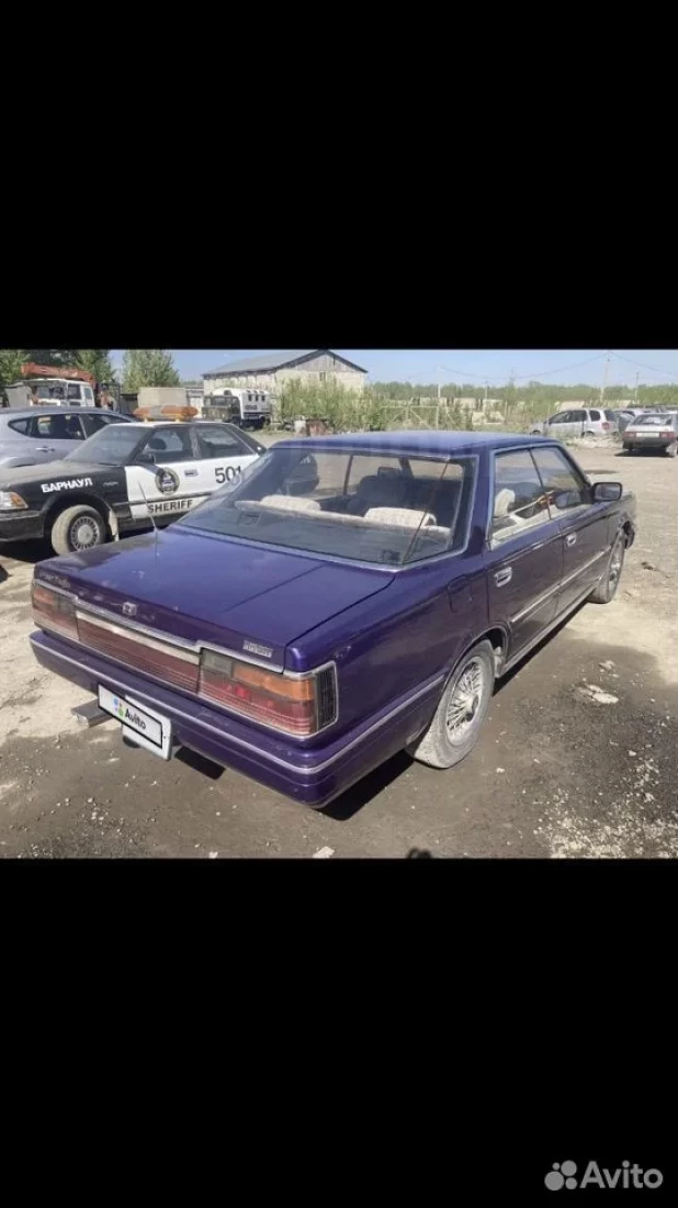 Nissan Gloria 1987 года за 455 тыс. рублей