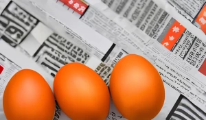 Пасхальные яйца в стиле altapress.ru.