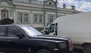 Rolls-Royce Cullinan заметили ан улицах Барнаула
