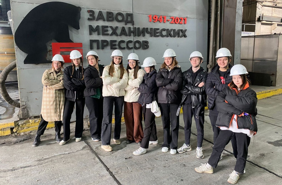 В Барнауле прошел первый этап Всероссийской ярмарки трудоустройства «Работа России. Время возможностей».