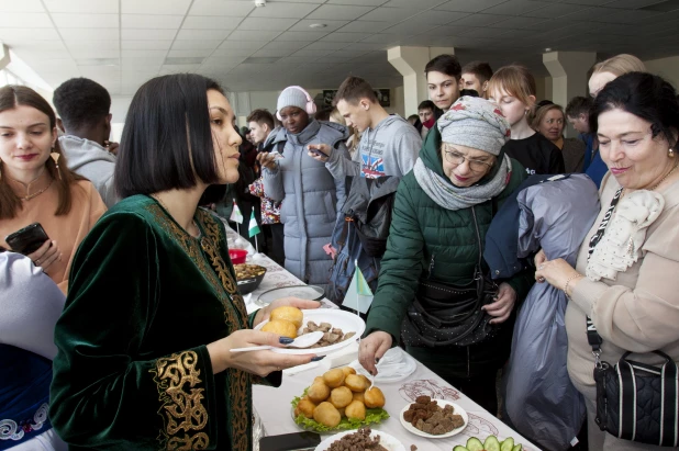 Праздник национальной кухни в АлтГТУ.