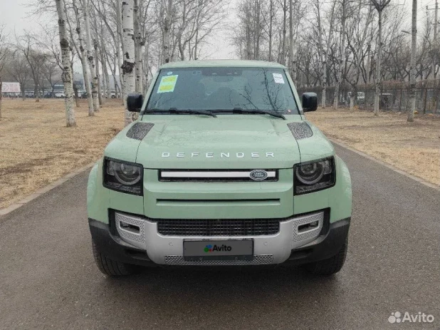  Land Rover Defender продают за 9 млн рублей в Барнауле