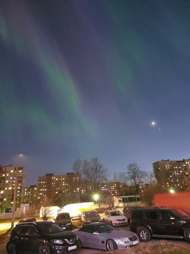 Северное сияние над Петербургом