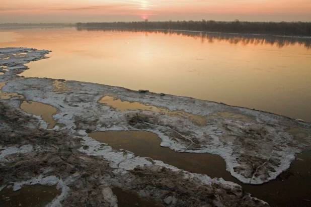 Ледоход на Оби, 2010 год. 