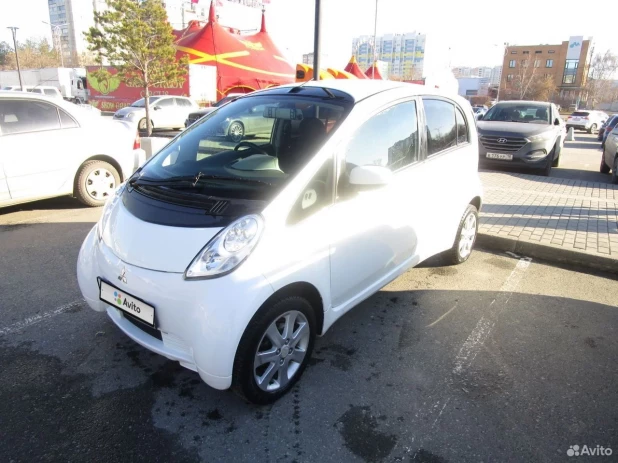 Mitsubishi i-MiEV 2009 года выпуска за 380 тыс. рублей