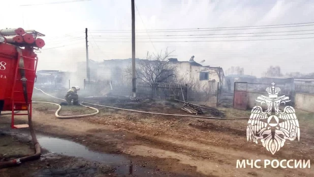 Пожар в двухквартирном доме.