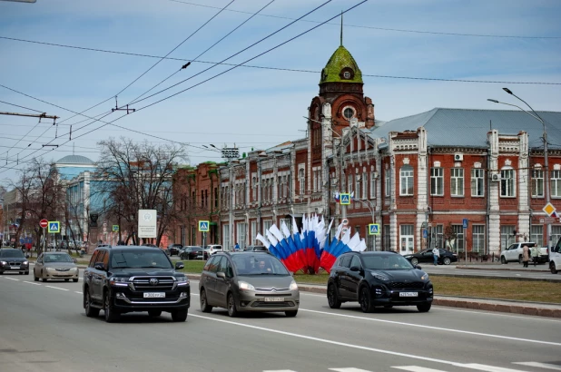 Проспект Ленина, пересечение с ул. Льва Толстого.