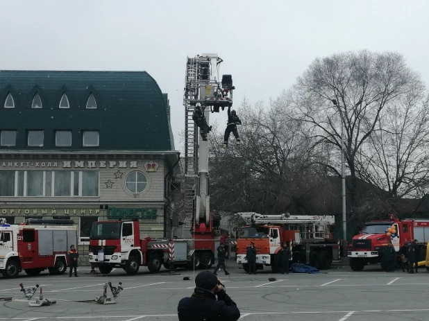 Первомай.