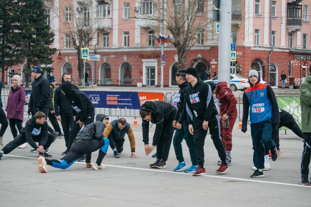 Забег "Динамовская десятка" в Барнауле.  