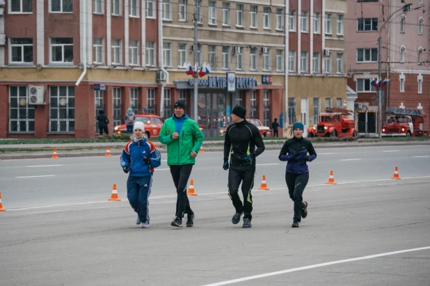 Забег "Динамовская десятка" в Барнауле.  