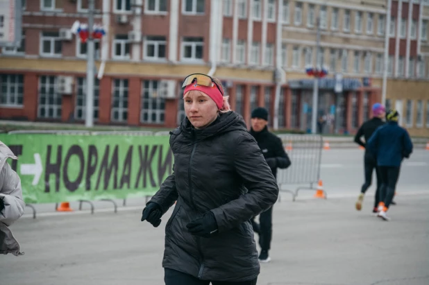 Забег "Динамовская десятка" в Барнауле.  