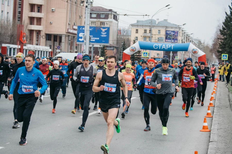 Забег &quot;Динамовская десятка&quot; в Барнауле.  