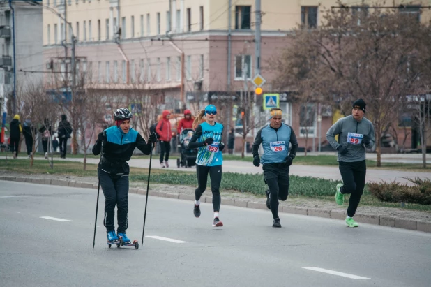 Забег "Динамовская десятка" в Барнауле.  