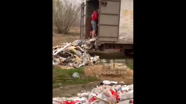 Свалка в поселке Новый.