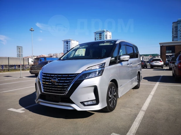 Nissan Serena 2019 года выпуска за 2.2 млн рублей