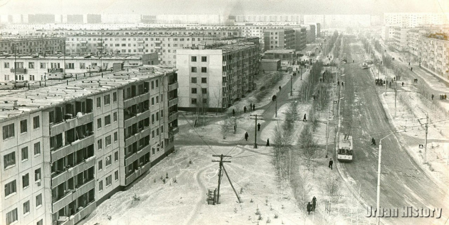 Улица Георгиева, вид от ул. 50 лет СССР в сторону ул. Сухэ Батора, дата фото не указана.
