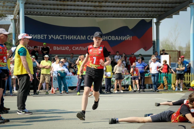 8 мая в Барнауле в девятый раз прошла «Эстафета поколений».