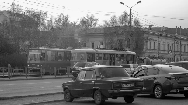 Черно-белые снимки барнаульцев. 