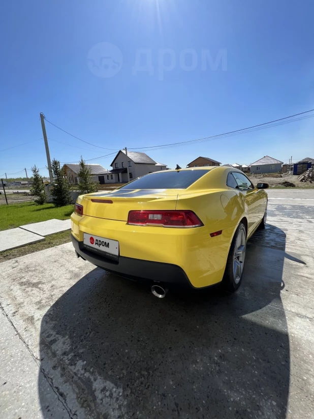 Солнечный Chevrolet Camaro продают за 2,3 млн рублей в Барнауле

