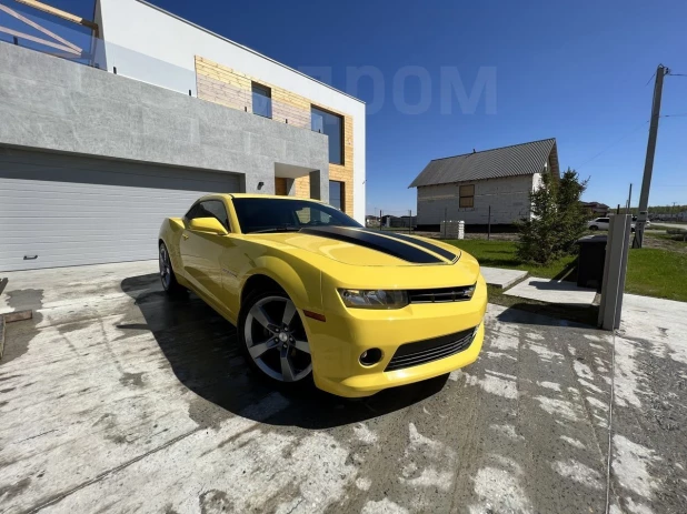 Солнечный Chevrolet Camaro продают за 2,3 млн рублей в Барнауле

