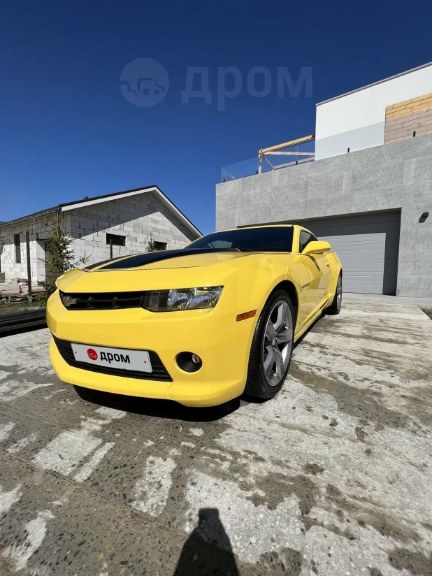 Солнечный Chevrolet Camaro продают за 2,3 млн рублей в Барнауле

