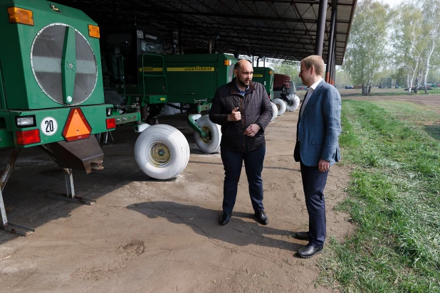 Виктор Томенко побеседовал с Владимиром Путиным о ходе проведения весенних полевых работ.