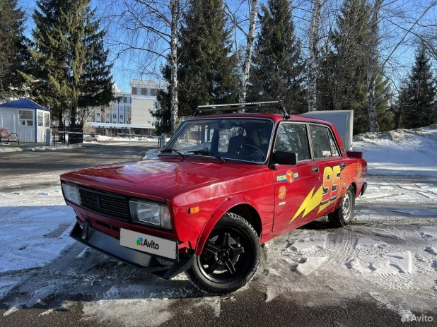 ВАЗ (LADA) 2105 в виде Молнии Маккуин