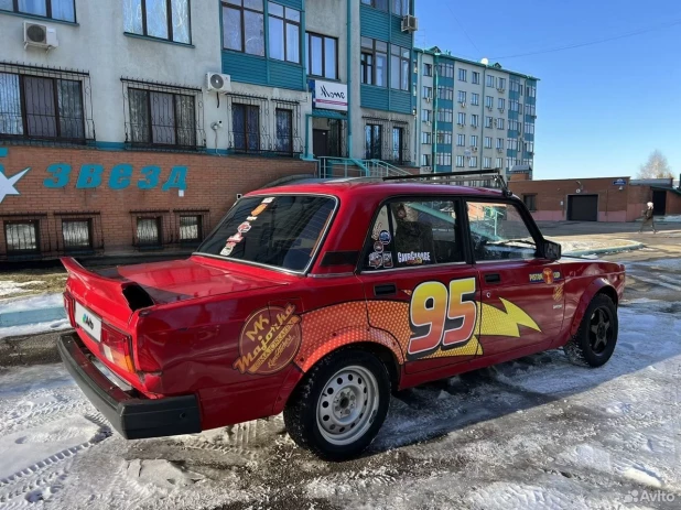 ВАЗ (LADA) 2105 в виде Молнии Маккуин