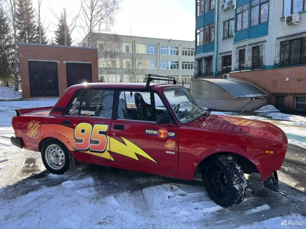 ВАЗ (LADA) 2105 в виде Молнии Маккуин