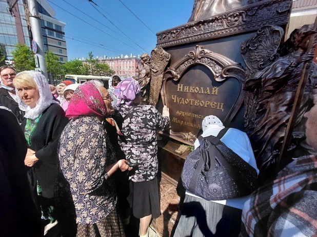 Открытие памятника Николаю Чудотворцу.