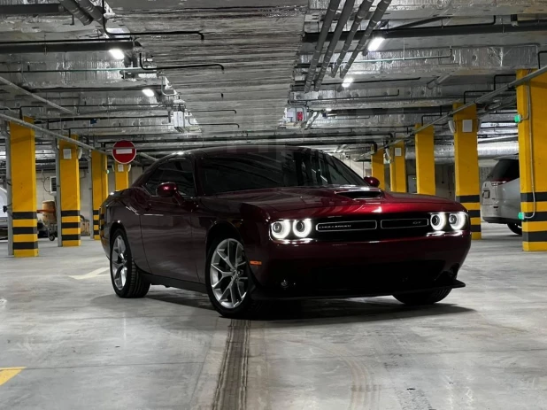 Dodge Challenger продают за 4 млн рублей в Барнауле